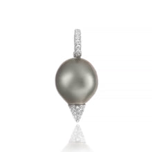 Load image into Gallery viewer, Pearl Spike Pendant