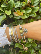 Load image into Gallery viewer, Pearl Eye Bracelet