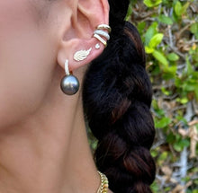 Load image into Gallery viewer, Angel Wing Studs