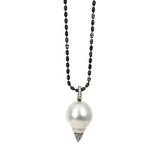 Load image into Gallery viewer, Pearl Spike Pendant