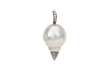 Load image into Gallery viewer, Pearl Spike Pendant