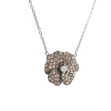Load image into Gallery viewer, Flower Necklace