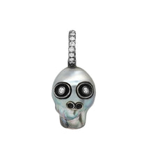 Load image into Gallery viewer, Skull Pendant