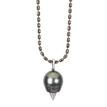 Load image into Gallery viewer, Pearl Spike Pendant