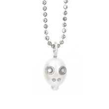 Load image into Gallery viewer, Skull Pendant