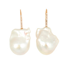 Load image into Gallery viewer, Pearl Drop Earrings
