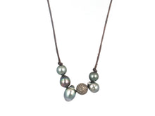 Load image into Gallery viewer, Pearl Leather Necklace