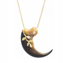 Load image into Gallery viewer, Claw Necklace