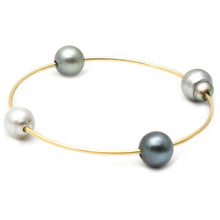 Load image into Gallery viewer, Pearl Bangle