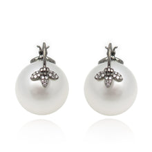 Load image into Gallery viewer, Australian Floating Pearls