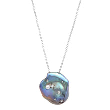 Load image into Gallery viewer, Pearl Necklace