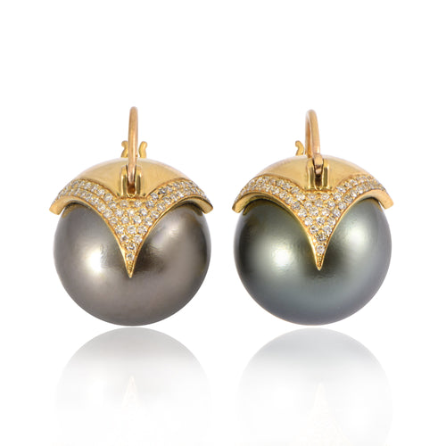 Armor Pearl Earrings
