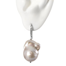 Load image into Gallery viewer, Pearl Drop Earrings