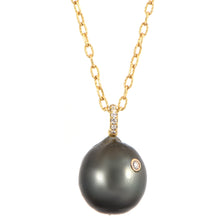 Load image into Gallery viewer, Pearl Pendant Necklace