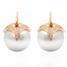 Load image into Gallery viewer, Armor Pearl Earrings