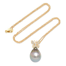 Load image into Gallery viewer, Pearl Butterfly Necklace