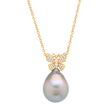 Load image into Gallery viewer, Pearl Butterfly Necklace
