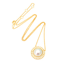 Load image into Gallery viewer, Pearl Halo Necklace