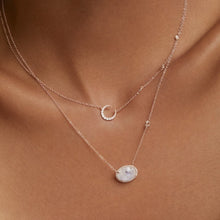 Load image into Gallery viewer, Crescent Necklace