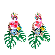 Load image into Gallery viewer, Luau Pink Earrings